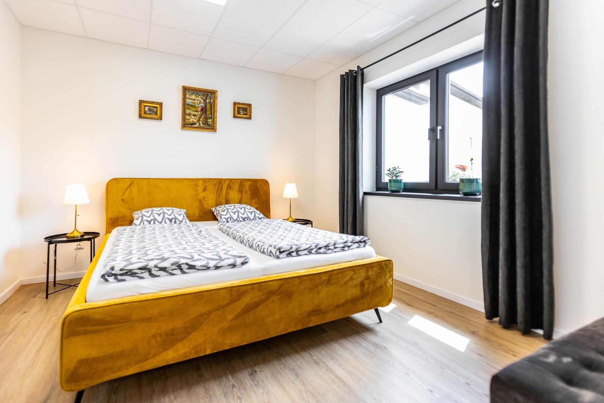 Stylish Apartment With Free Parking Зволен Экстерьер фото