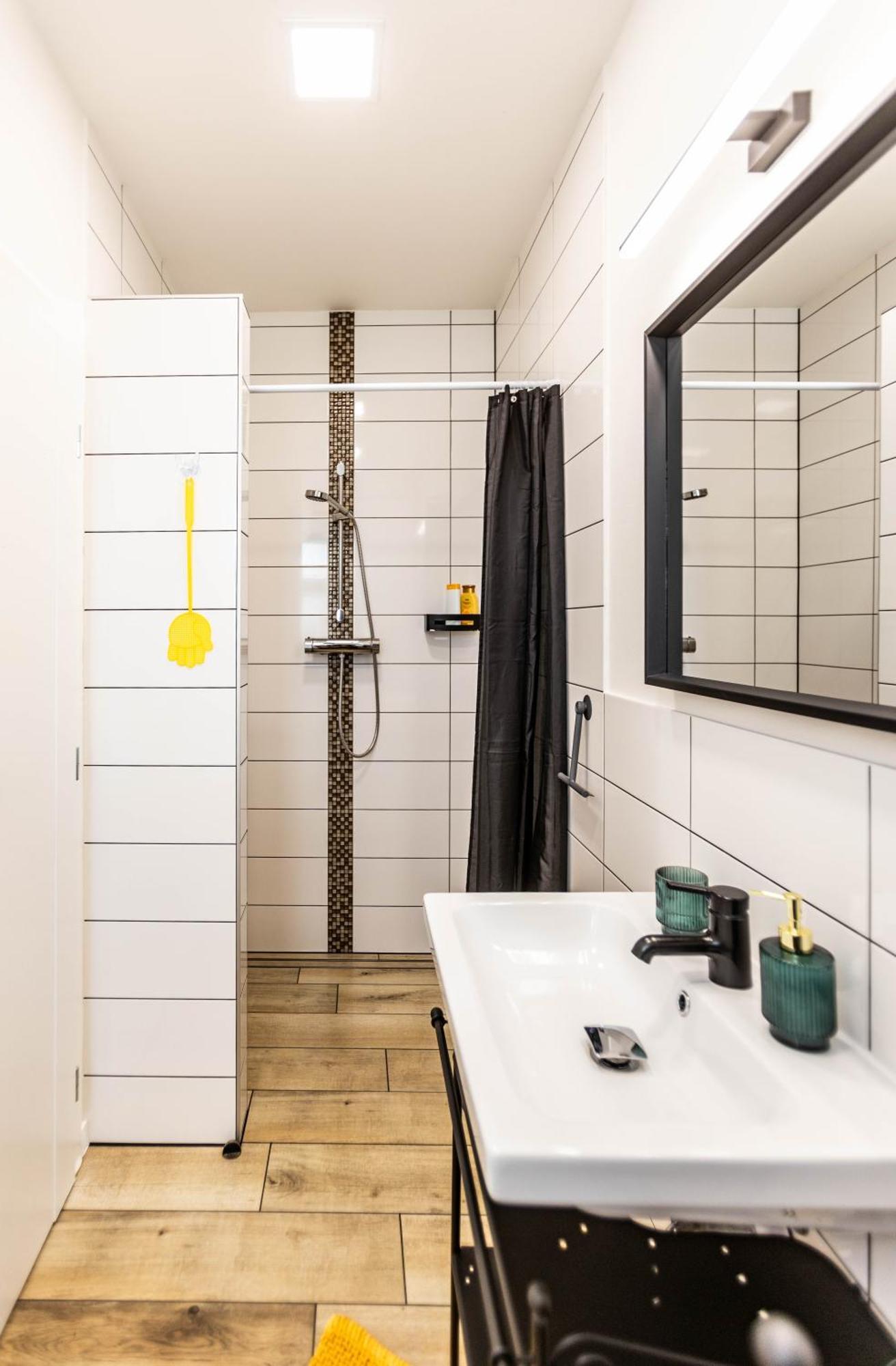 Stylish Apartment With Free Parking Зволен Экстерьер фото